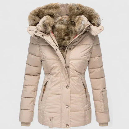 Giacca invernale imbottita da donna in beige – con cappuccio effetto pelliccia